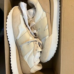 NEW New Balance sneakers